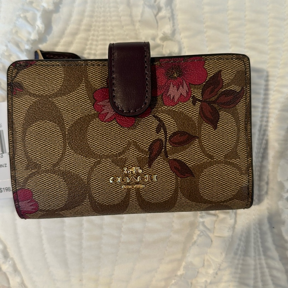 New coach wallet khaki berry multi